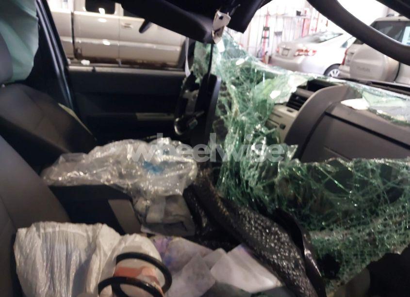 Photo 5 of 2010 Ford Escape XLT (VIN 1FMCU9DGXAKC96417)