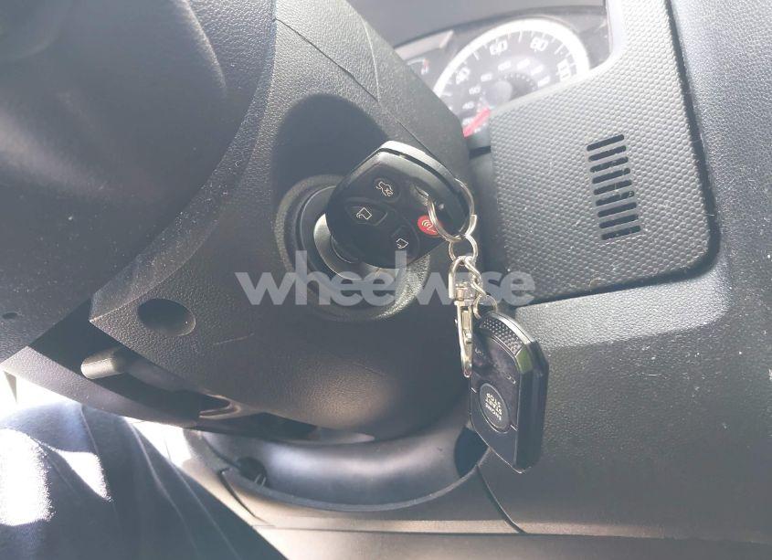 Photo 11 of 2010 Ford Escape XLT (VIN 1FMCU9DGXAKD25432)