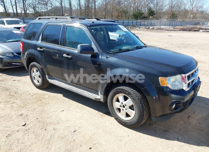 2011 Ford Escape XLT (VIN 1FMCU9DGXBKA60237) main photo