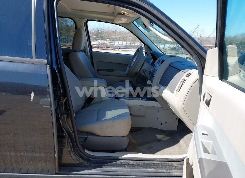 Photo 5 of 2011 Ford Escape XLT (VIN 1FMCU9DGXBKA60237)