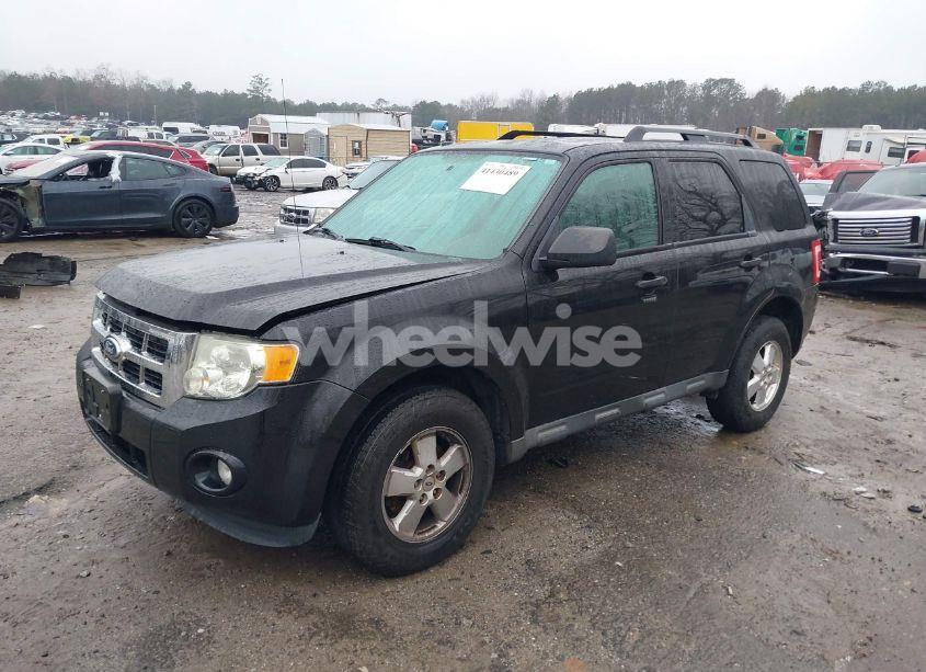 Photo 2 of 2011 Ford Escape XLT (VIN 1FMCU9DGXBKA67026)