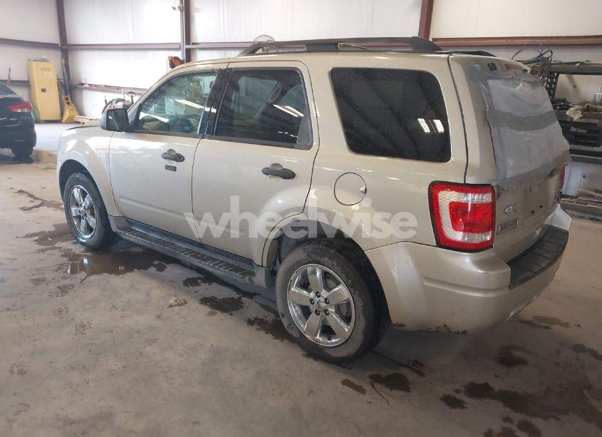 Photo 3 of 2011 Ford Escape XLT (VIN 1FMCU9DGXBKC59904)