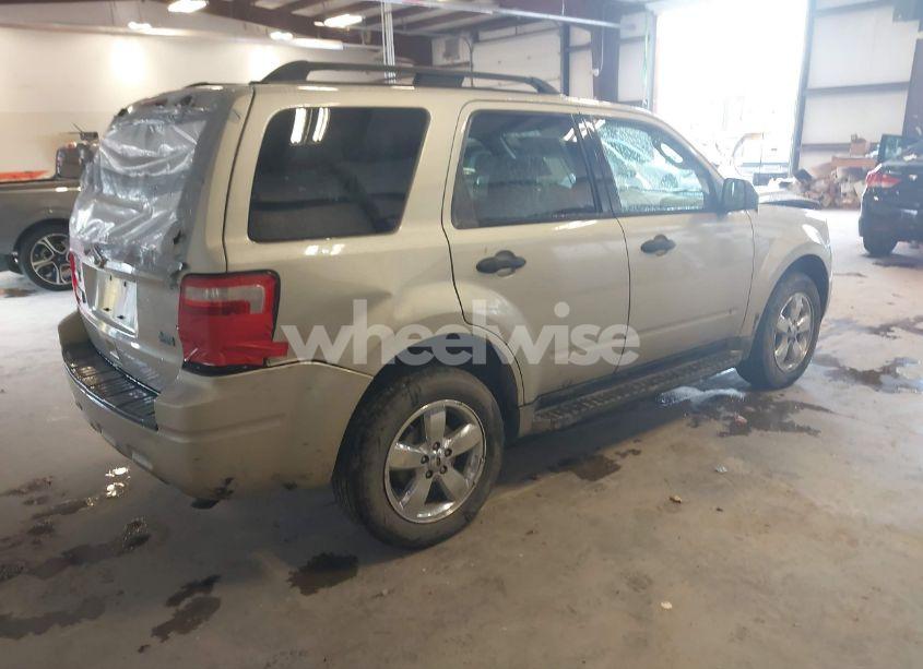 Photo 4 of 2011 Ford Escape XLT (VIN 1FMCU9DGXBKC59904)