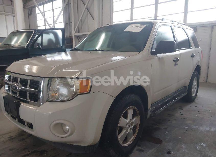 Photo 2 of 2012 Ford Escape XLT (VIN 1FMCU9DGXCKA46940)