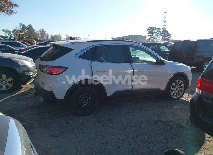 Photo 13 of 2022 Ford Escape TITANIUM HYBRID (VIN 1FMCU9DZ3NUA05090)