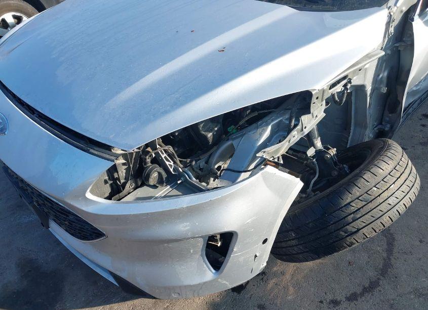 Photo 18 of 2020 Ford Escape TITANIUM HYBRID (VIN 1FMCU9DZ8LUB32477)