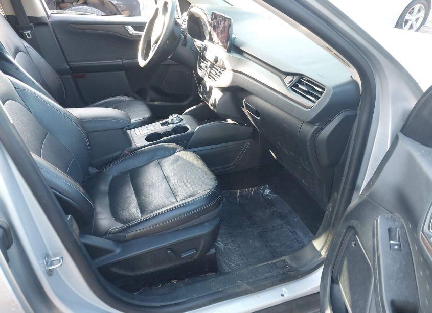 Photo 5 of 2020 Ford Escape TITANIUM HYBRID (VIN 1FMCU9DZ8LUB32477)