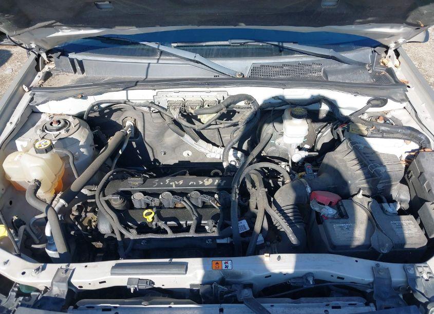 Photo 10 of 2010 Ford Escape LIMITED (VIN 1FMCU9E70AKC82749)