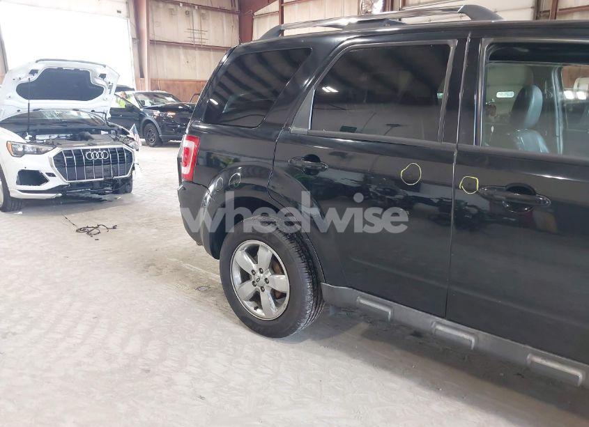 Photo 12 of 2010 Ford Escape LIMITED (VIN 1FMCU9E70AKD30170)