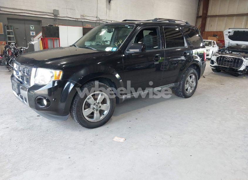 Photo 2 of 2010 Ford Escape LIMITED (VIN 1FMCU9E70AKD30170)