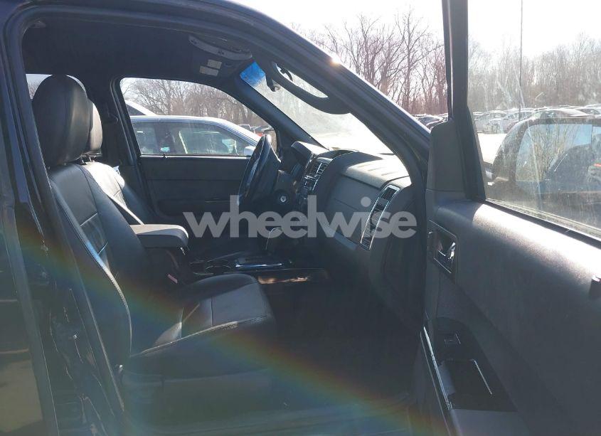 Photo 5 of 2010 Ford Escape LIMITED (VIN 1FMCU9E71AKB56741)