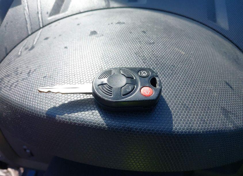 Photo 11 of 2011 Ford Escape LIMITED (VIN 1FMCU9E76BKC31273)