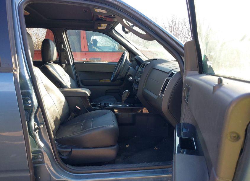 Photo 5 of 2011 Ford Escape LIMITED (VIN 1FMCU9E76BKC31273)