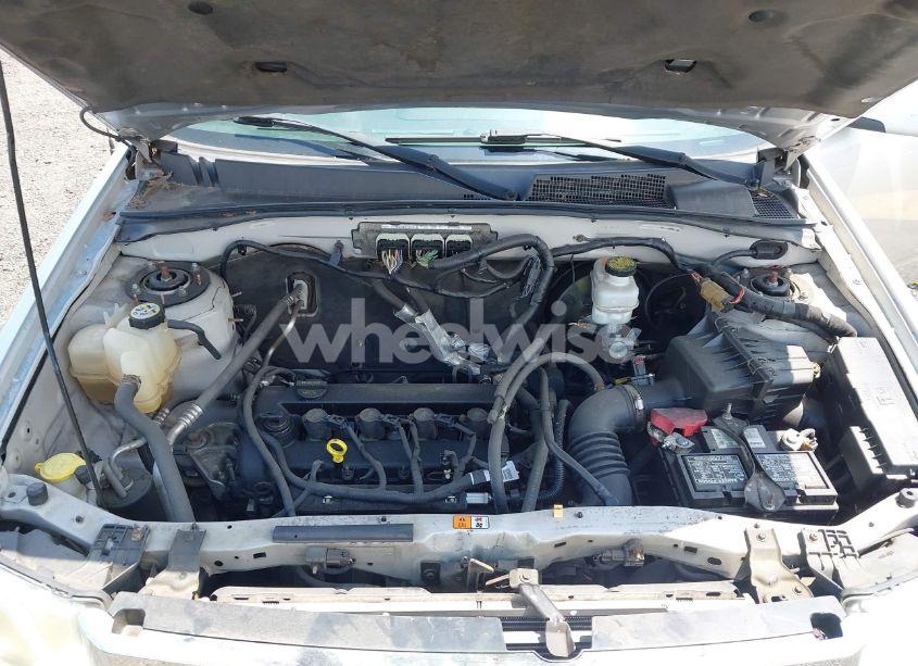 Photo 10 of 2011 Ford Escape LIMITED (VIN 1FMCU9E78BKA36193)