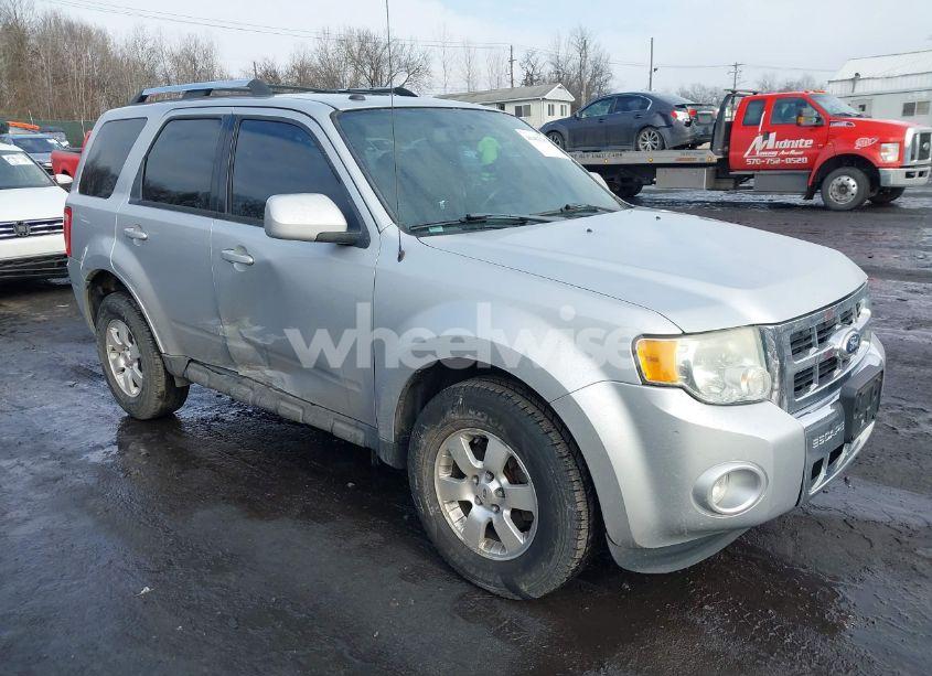 2011 Ford Escape LIMITED (VIN 1FMCU9E7XBKA63413) main photo