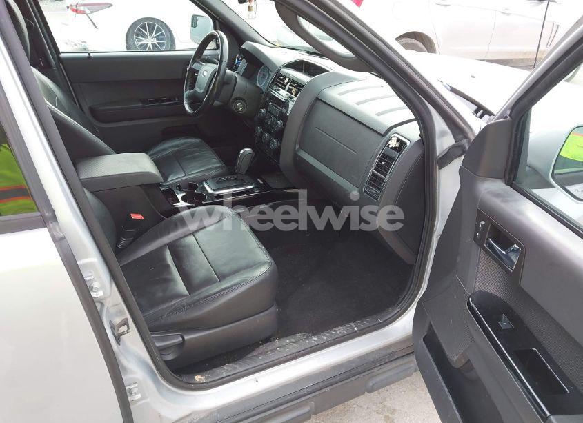 Photo 5 of 2011 Ford Escape LIMITED (VIN 1FMCU9E7XBKB43374)