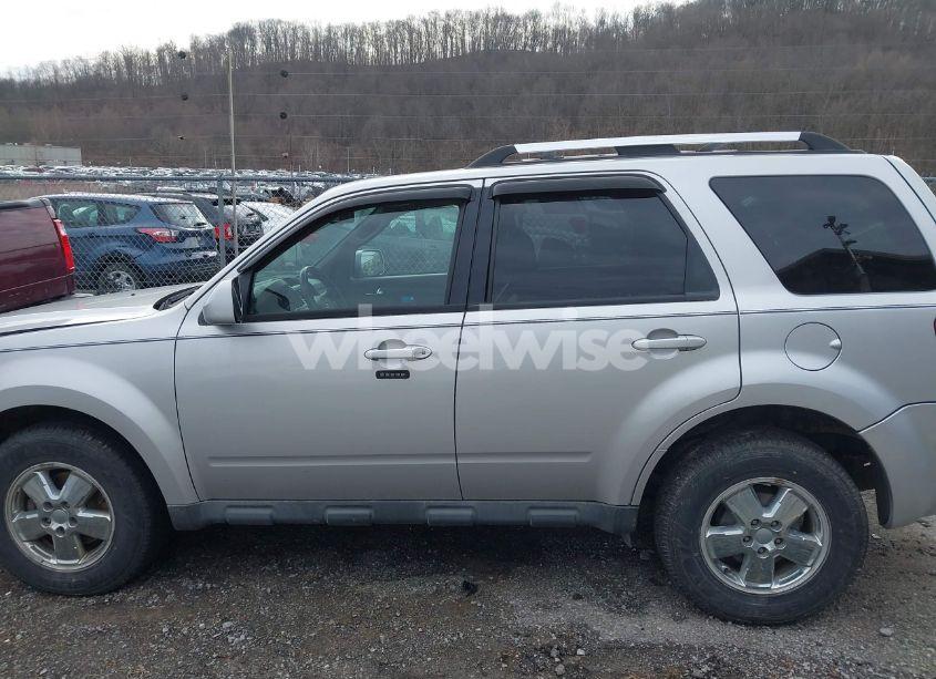 Photo 14 of 2010 Ford Escape LIMITED (VIN 1FMCU9EG0AKA41404)