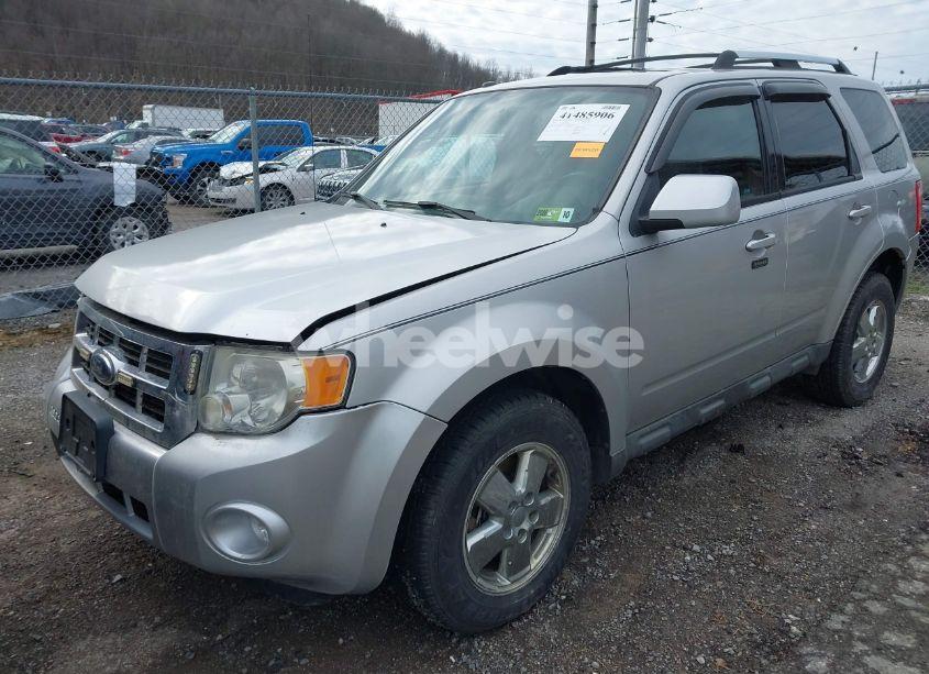 Photo 2 of 2010 Ford Escape LIMITED (VIN 1FMCU9EG0AKA41404)