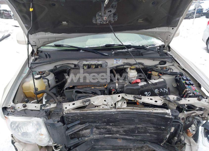 Photo 10 of 2010 Ford Escape (VIN 1FMCU9EG0AKB10303)