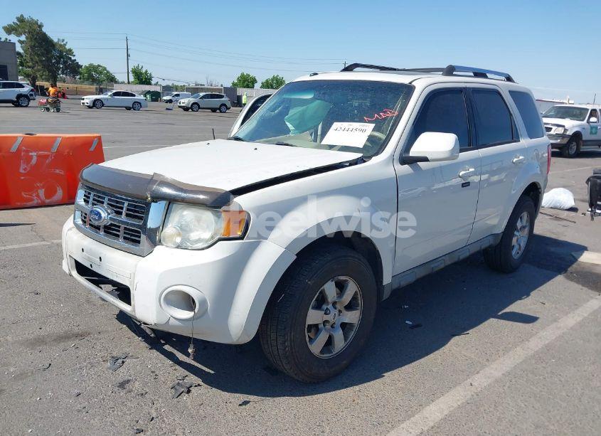 Photo 2 of 2010 Ford Escape LIMITED (VIN 1FMCU9EG0AKB64877)