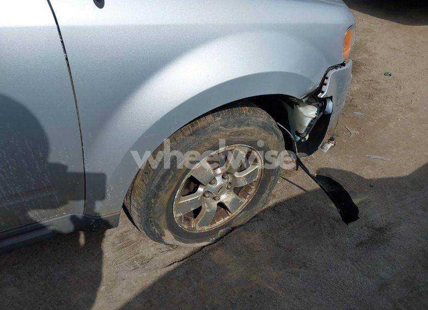 Photo 6 of 2010 Ford Escape LIMITED (VIN 1FMCU9EG0AKC13222)