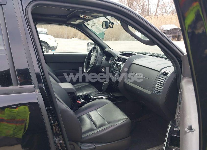 Photo 5 of 2010 Ford Escape LIMITED (VIN 1FMCU9EG0AKC82203)