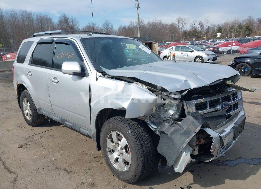 2010 Ford Escape LIMITED (VIN 1FMCU9EG1AKA93043) main photo