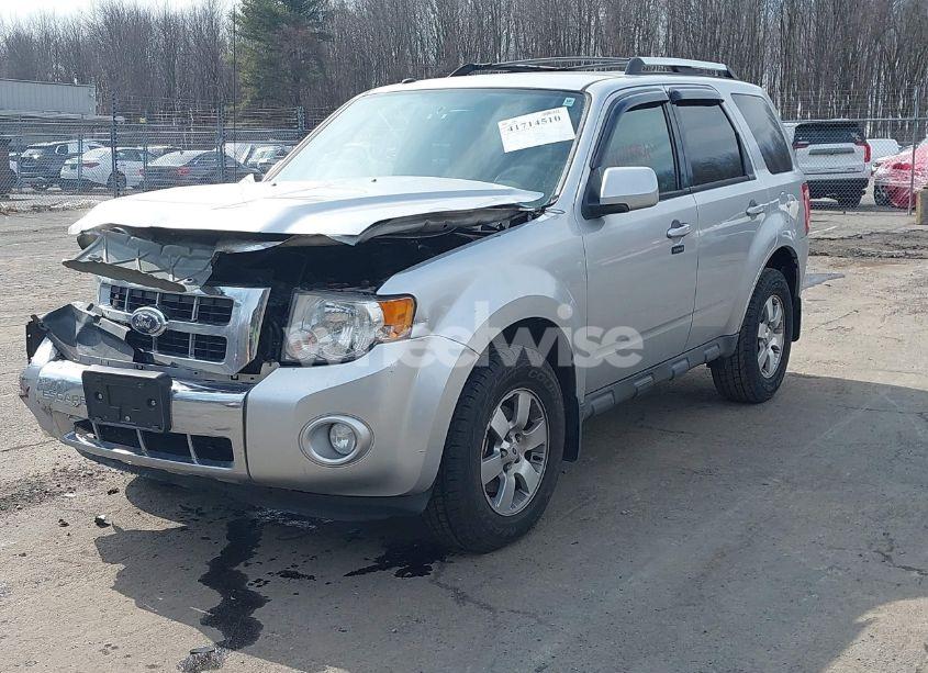 Photo 2 of 2010 Ford Escape LIMITED (VIN 1FMCU9EG1AKA93043)