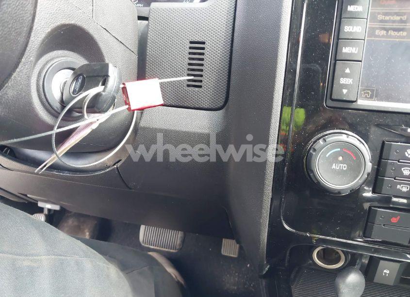 Photo 11 of 2010 Ford Escape LIMITED (VIN 1FMCU9EG1AKB75810)