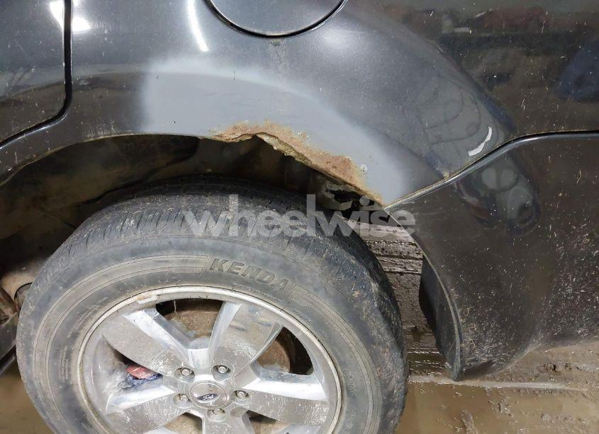 Photo 6 of 2011 Ford Escape LIMITED (VIN 1FMCU9EG1BKA73215)