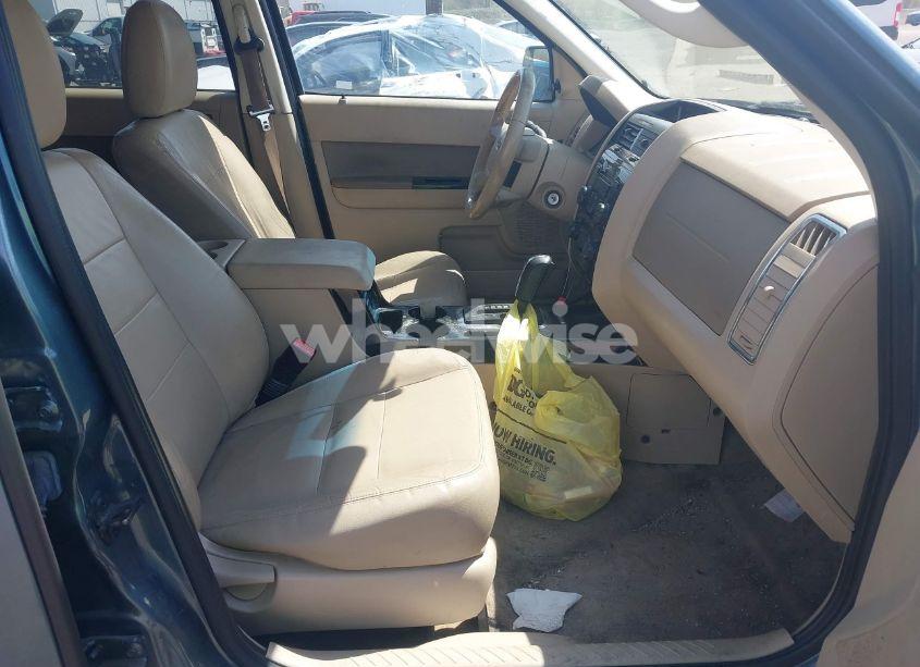 Photo 5 of 2011 Ford Escape LIMITED (VIN 1FMCU9EG1BKB19982)