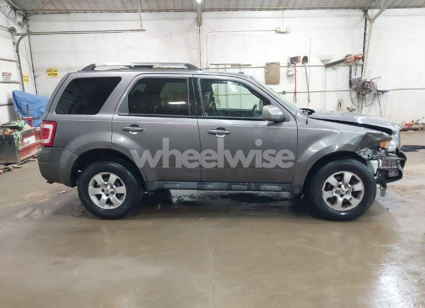 Photo 13 of 2010 Ford Escape LIMITED (VIN 1FMCU9EG2AKC17658)