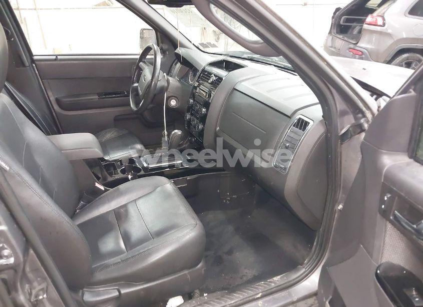 Photo 5 of 2010 Ford Escape LIMITED (VIN 1FMCU9EG2AKC17658)