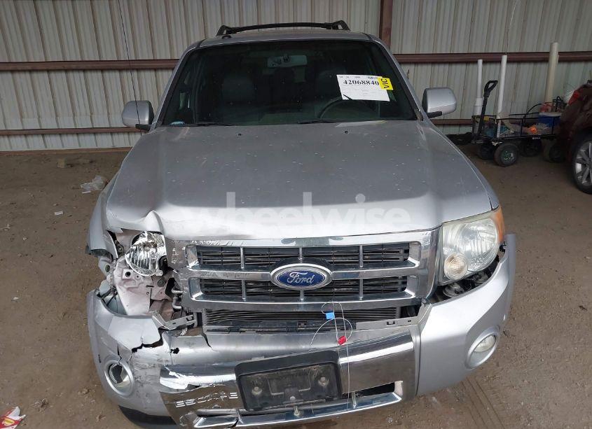 Photo 12 of 2010 Ford Escape LIMITED (VIN 1FMCU9EG2AKD26847)