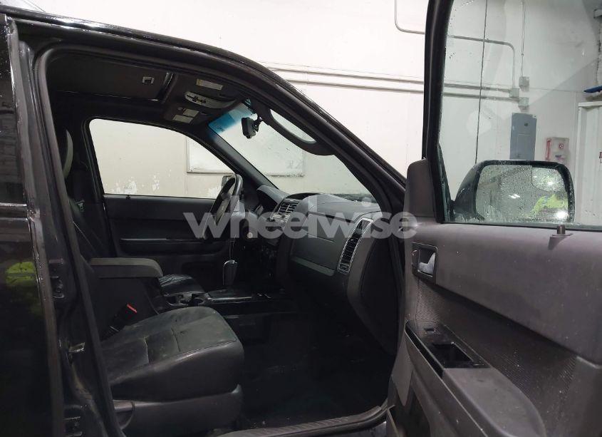 Photo 5 of 2011 Ford Escape LIMITED (VIN 1FMCU9EG2BKA02783)