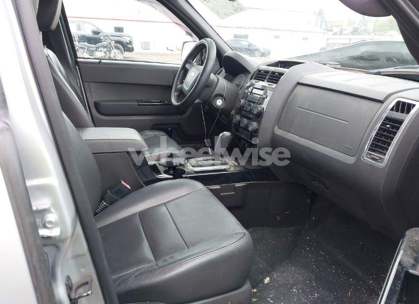 Photo 5 of 2011 Ford Escape LIMITED (VIN 1FMCU9EG3BKB29039)