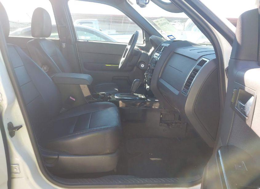 Photo 5 of 2011 Ford Escape LIMITED (VIN 1FMCU9EG3BKB29588)