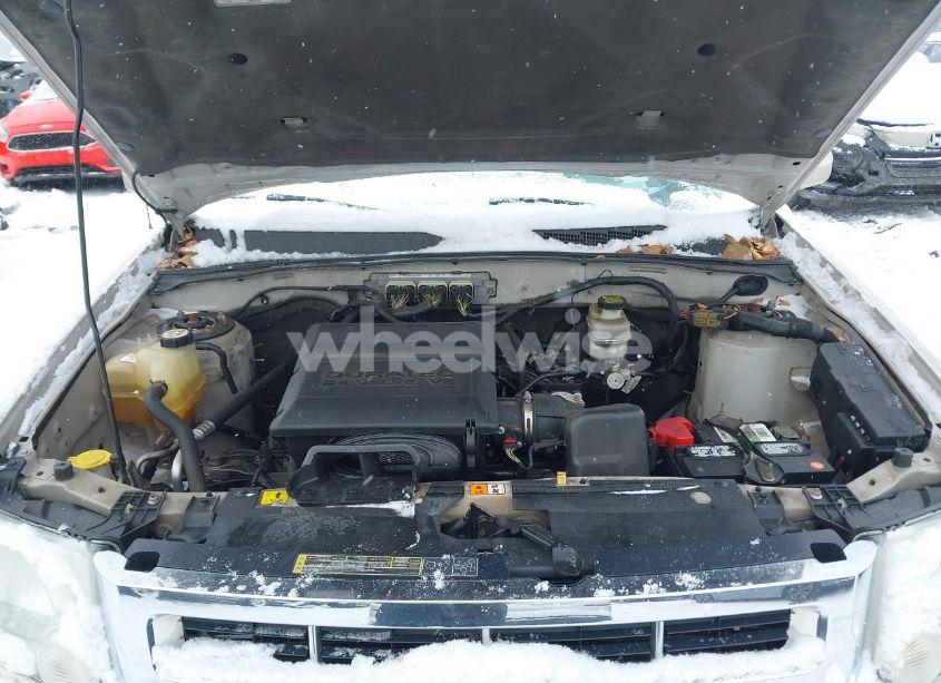 Photo 10 of 2010 Ford Escape LIMITED (VIN 1FMCU9EG4AKD43861)