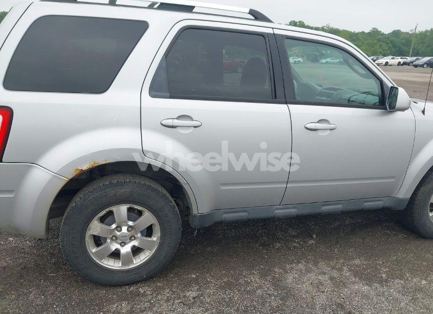 Photo 6 of 2011 Ford Escape LIMITED (VIN 1FMCU9EG4BKA98626)