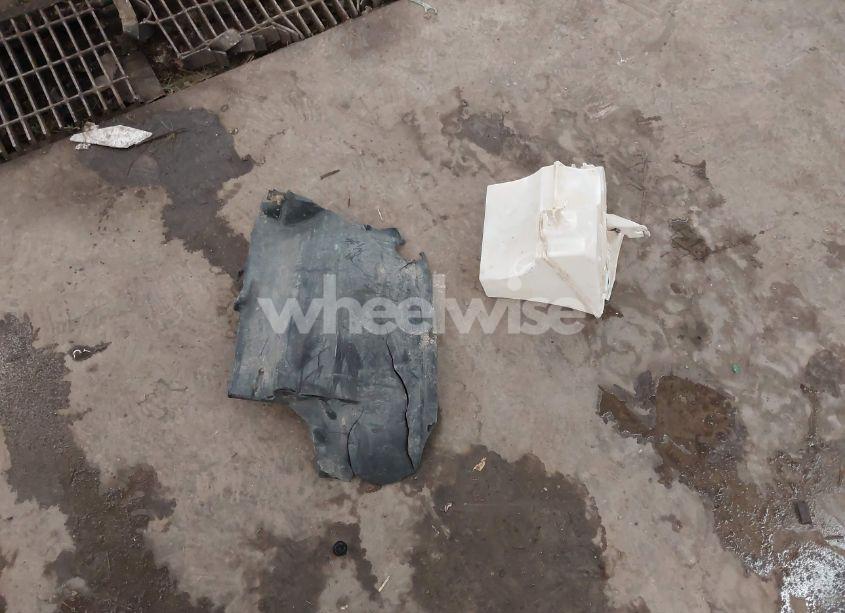 Photo 12 of 2011 Ford Escape LIMITED (VIN 1FMCU9EG4BKC03911)