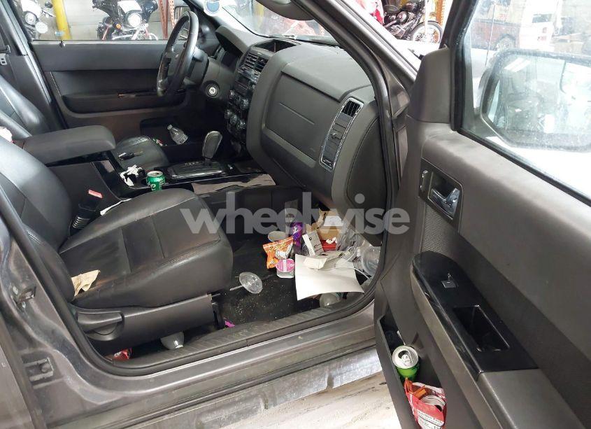 Photo 5 of 2011 Ford Escape LIMITED (VIN 1FMCU9EG4BKC37251)