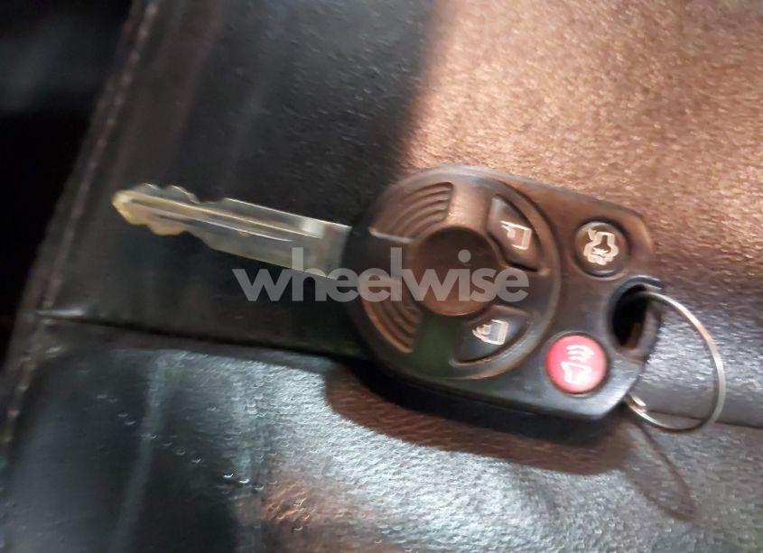 Photo 11 of 2010 Ford Escape LIMITED (VIN 1FMCU9EG5AKB41952)