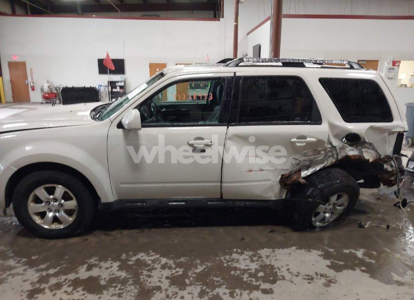 Photo 14 of 2010 Ford Escape LIMITED (VIN 1FMCU9EG5AKB41952)