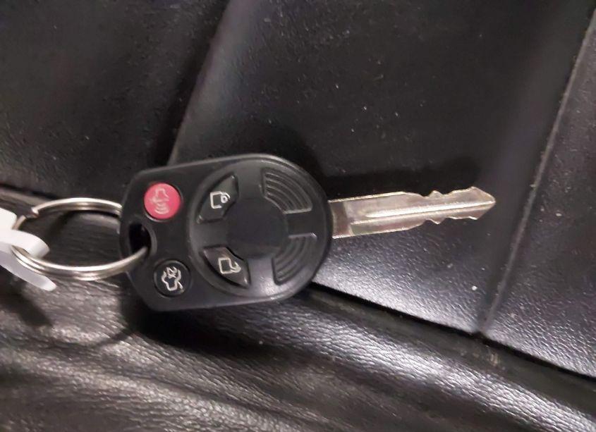 Photo 11 of 2010 Ford Escape LIMITED (VIN 1FMCU9EG5AKC60312)