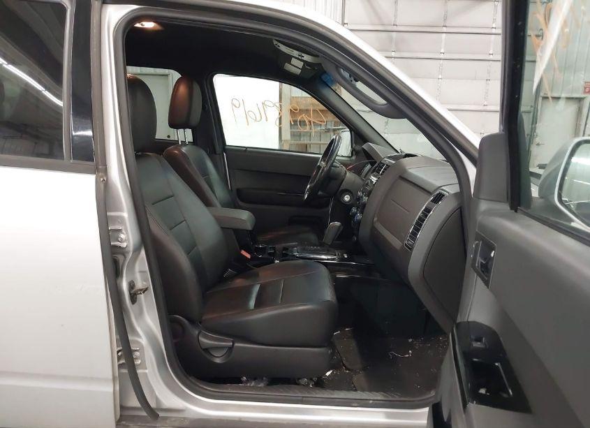 Photo 5 of 2010 Ford Escape LIMITED (VIN 1FMCU9EG5AKC60312)