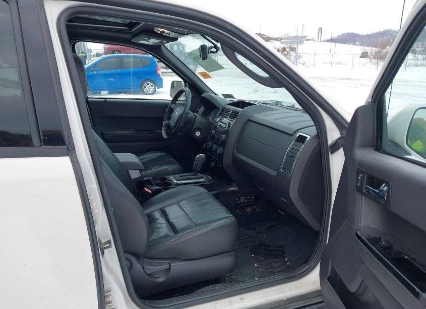 Photo 5 of 2010 Ford Escape LIMITED (VIN 1FMCU9EG5AKD25790)