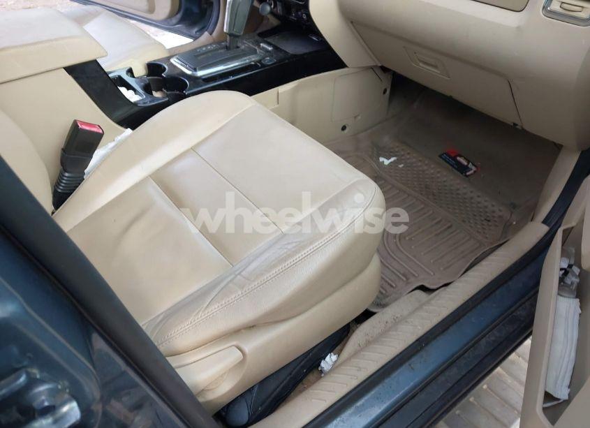 Photo 5 of 2011 Ford Escape LIMITED (VIN 1FMCU9EG5BKA41481)