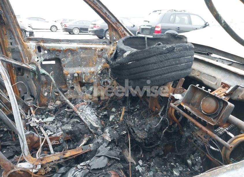 Photo 5 of 2011 Ford Escape LIMITED (VIN 1FMCU9EG5BKB89128)