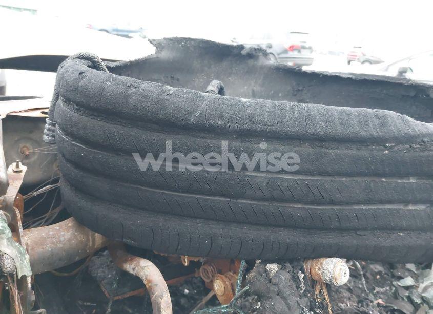 Photo 7 of 2011 Ford Escape LIMITED (VIN 1FMCU9EG5BKB89128)