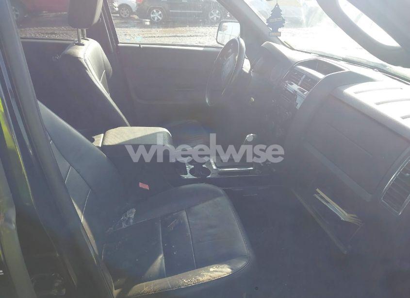 Photo 5 of 2011 Ford Escape LIMITED (VIN 1FMCU9EG5BKC09720)